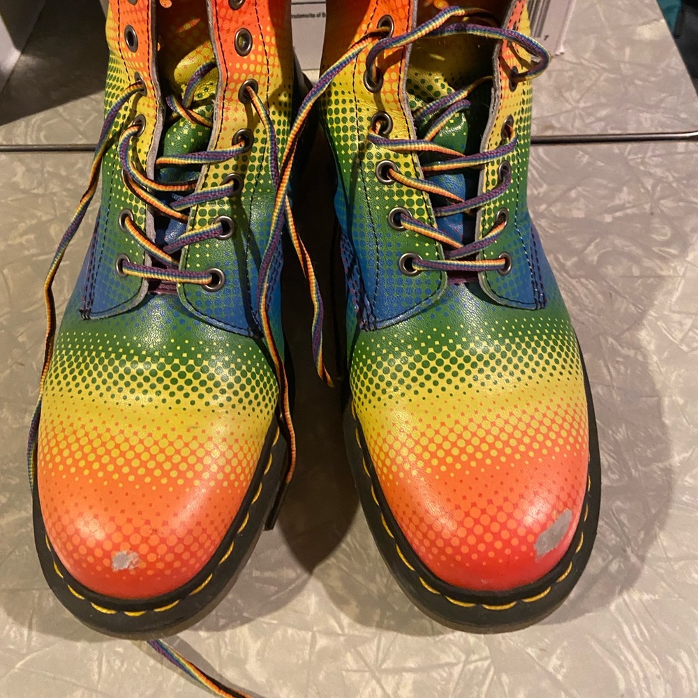 2018 Dr Marten’s Pascal Pride 8-eye boots